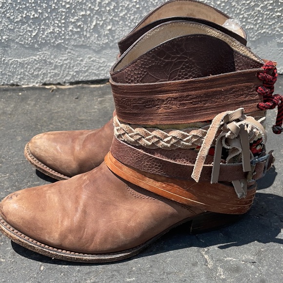 Cowboy Boots - Picture 4 of 6